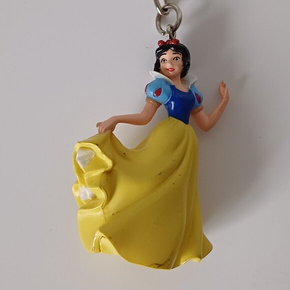 Disney Snow White Princess 3D Keychain - Picture 1 of 4